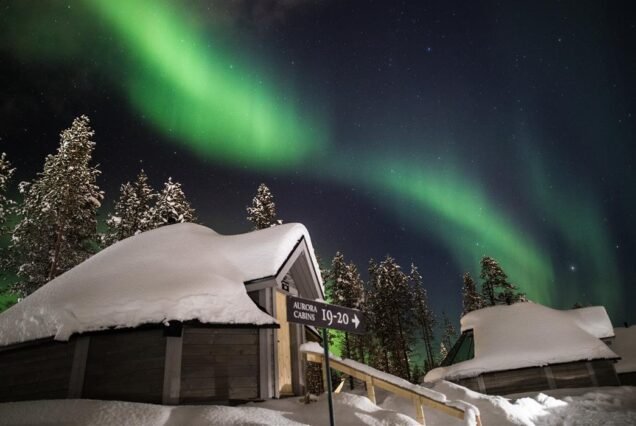 Northern Lights Village Saariselkä – Glass Igloo Aurora Escape